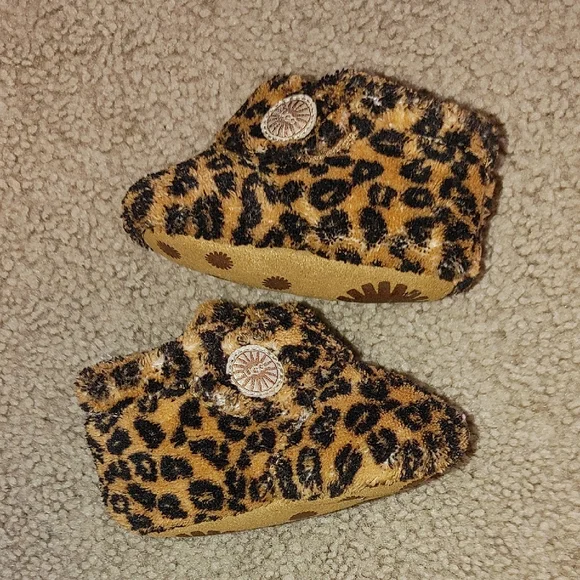 UGG Leopard Baby Booties - Picture 1 of 4
